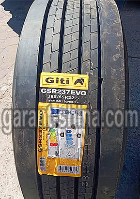 Giti GSR237 Evo (рулевая) 385/65 R22.5 164K(160L) 20PR - Фото протектора с этикеткой